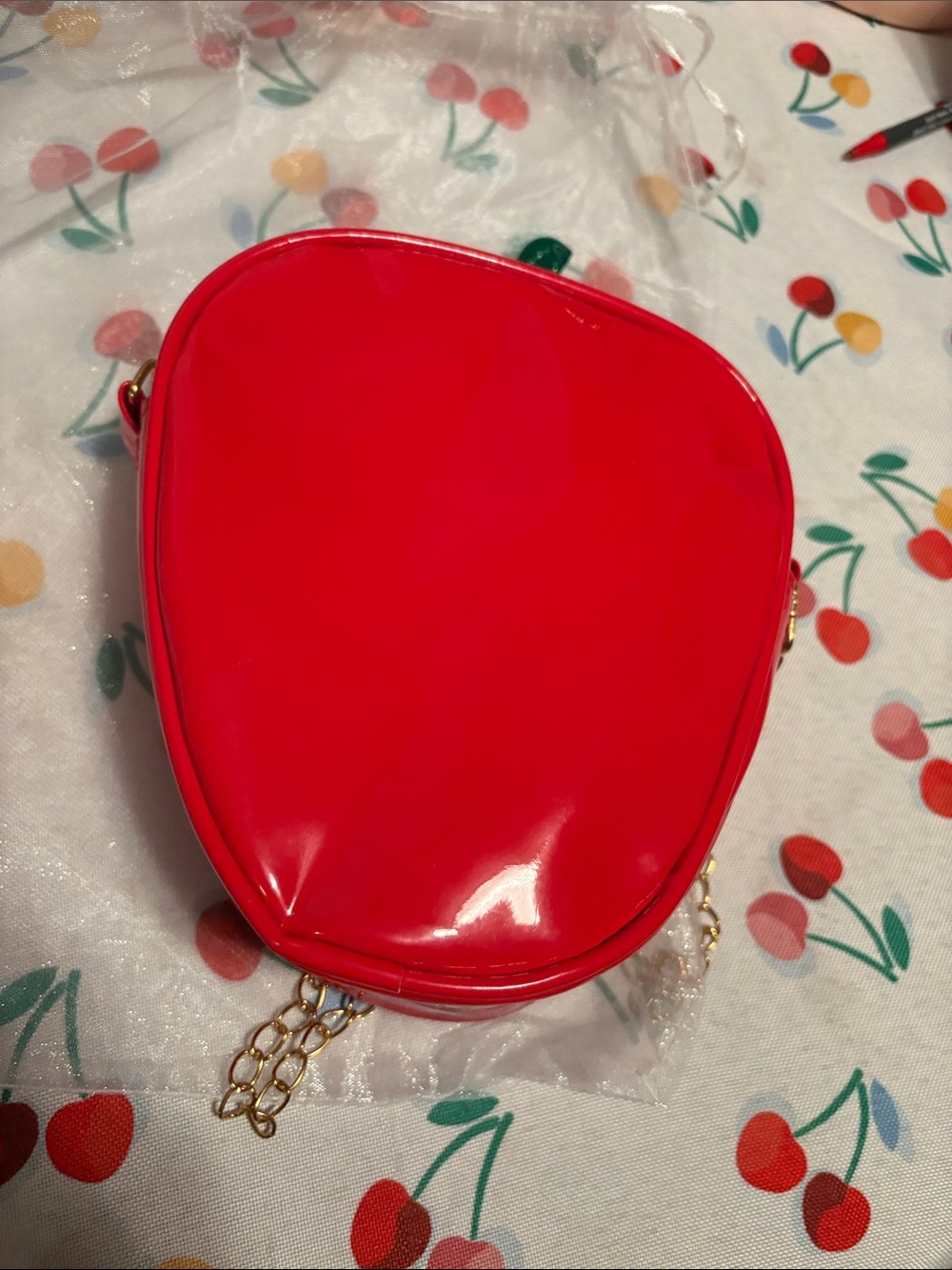Novelty Strawberry Crossbody Bag with Gold Chain - Red and Green - Picture 3 of 5